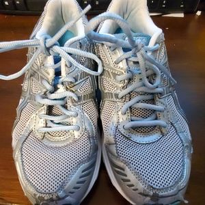 Female Asics Duomax Gel size 6.5 women